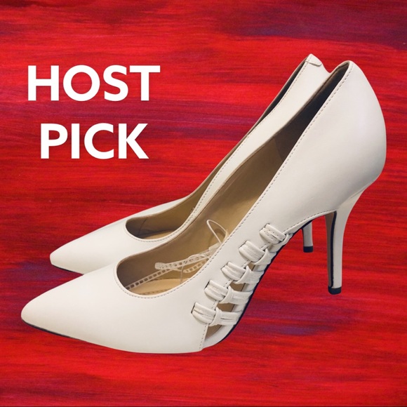 Nine West Shoes - HP👠👀 NINE WEST | White Vegan Leather Knotted Side Detail Pumps Sz 8.5 Med